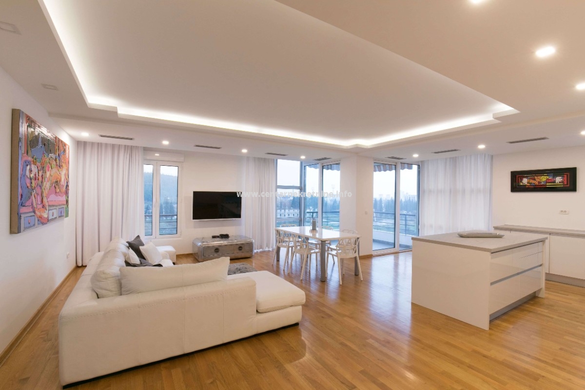 Izdavanje, lux trosoban stan 123m2, Preko Morače, Podgorica